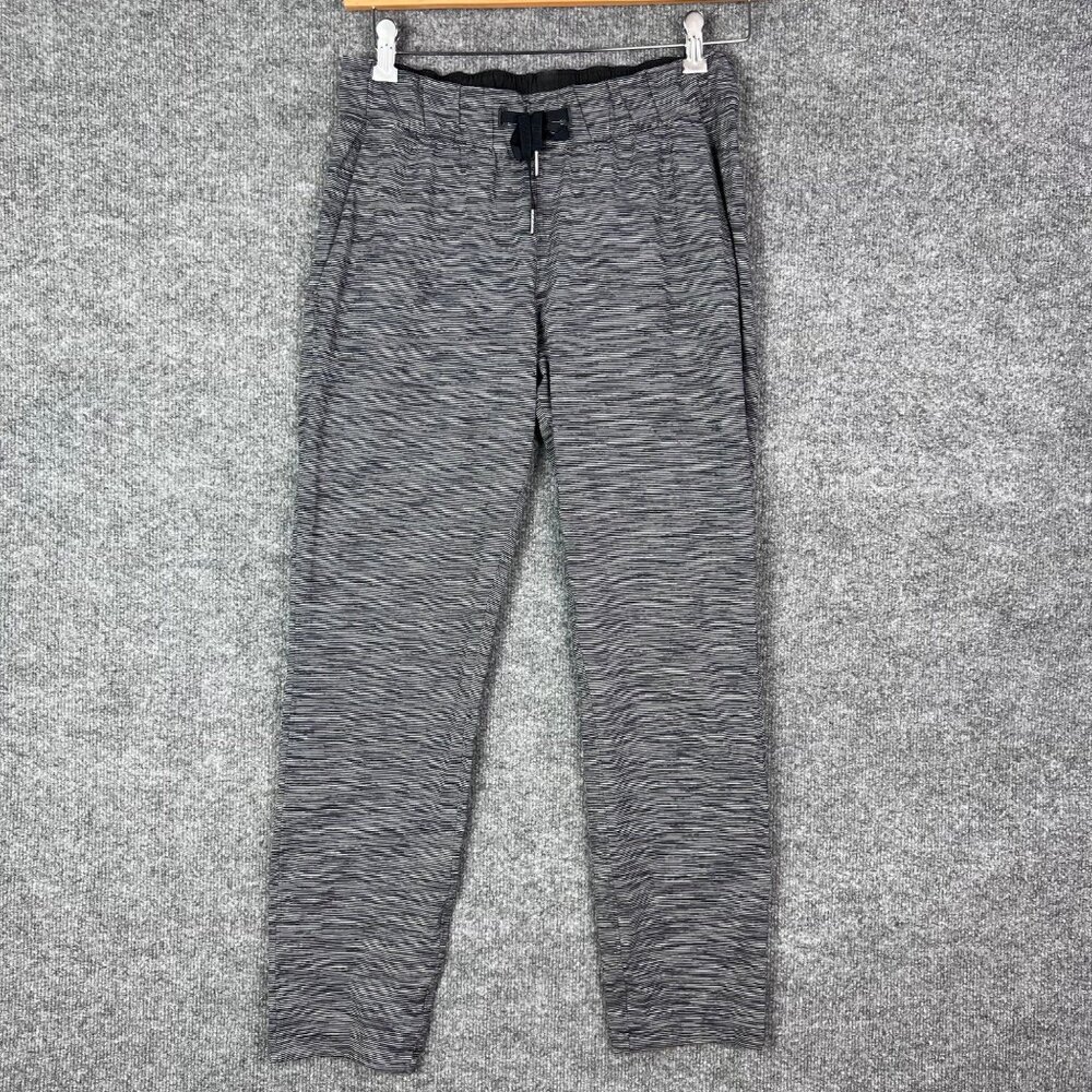Lululemon Women's Gray Striped Jogger‎ Pants Size 6 Drawstring
